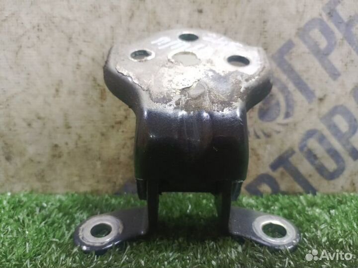 Петля двери передняя правая Chevrolet Lacetti