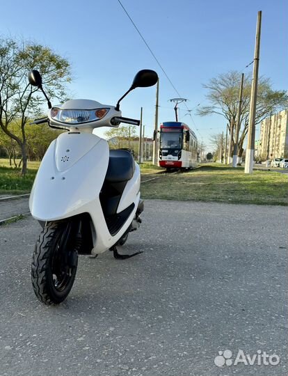 Honda DIO AF-68 white