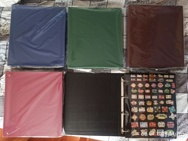 Альбом-папка на кольцах для значков гранд grand