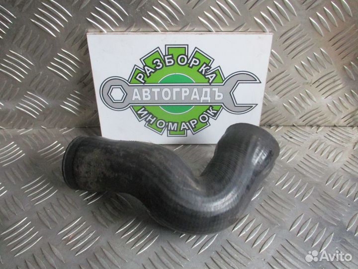 Патрубок интеркулера Volkswagen Passat B5 2.5 TDI