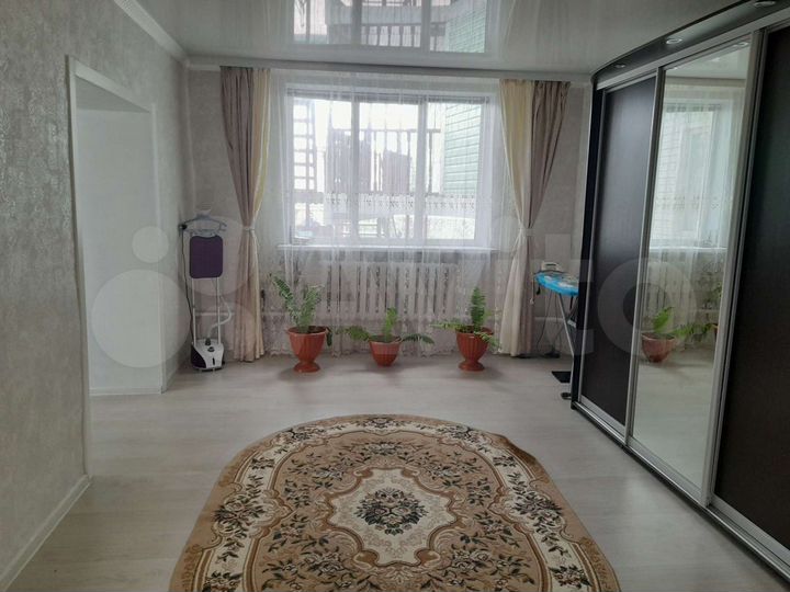 Дом 180 м² на участке 5 сот.