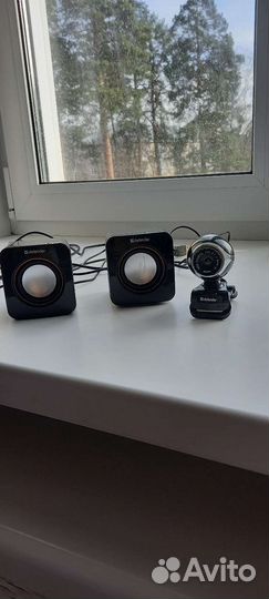 Колонка и вебкамера для ноутбука