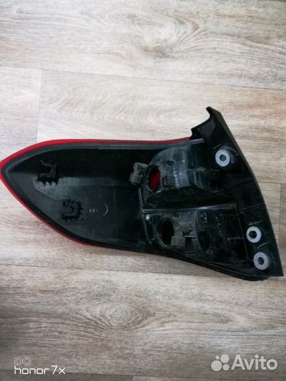 Задний правый фонарь. Сузуки Витара 2015г