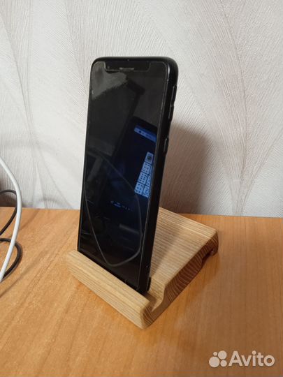 Подставка для телефона или планшета