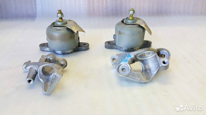 Опора кпп Audi A8 D3 (4E)