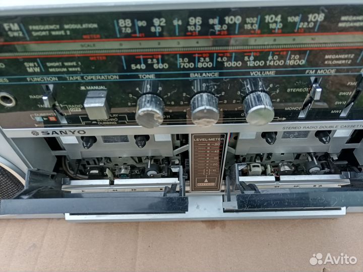 Магнитола sanyo