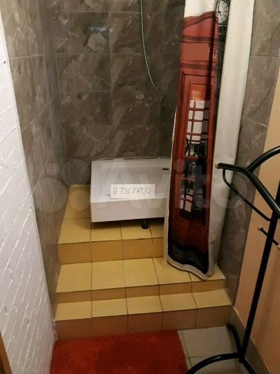 Комната 10 м² в 3-к., 1/5 эт.