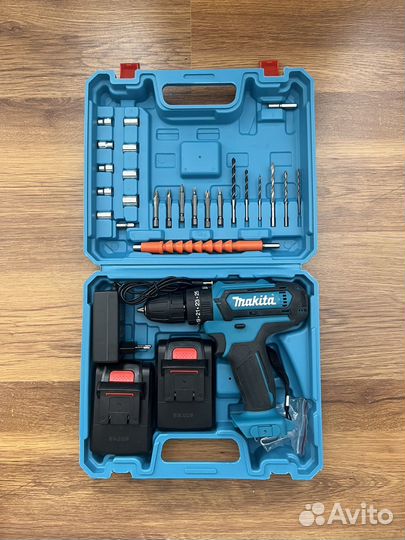 Шуруповерт makita 18v новый