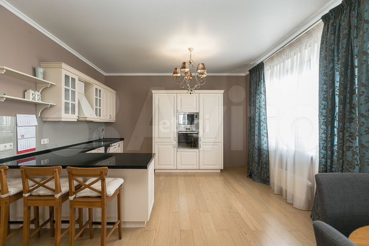 3-к. квартира, 110,4 м², 8/9 эт.