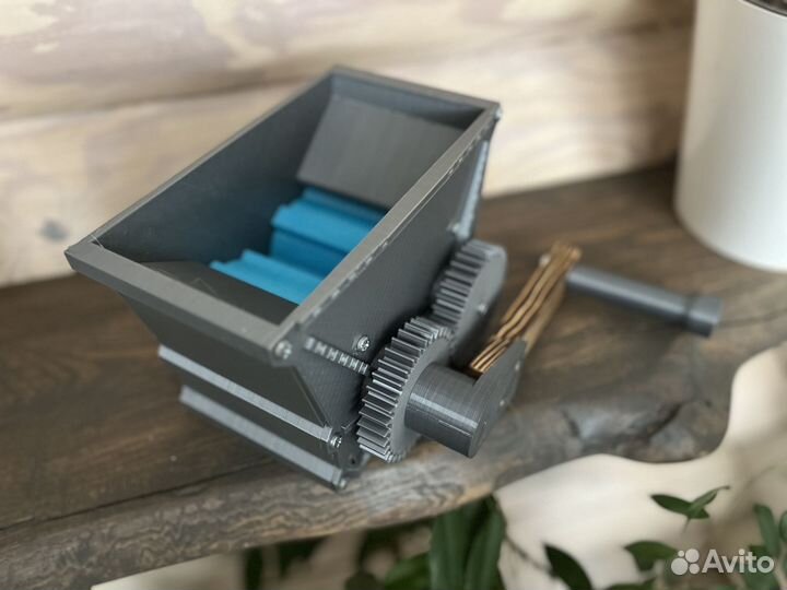 Давилка для винограда