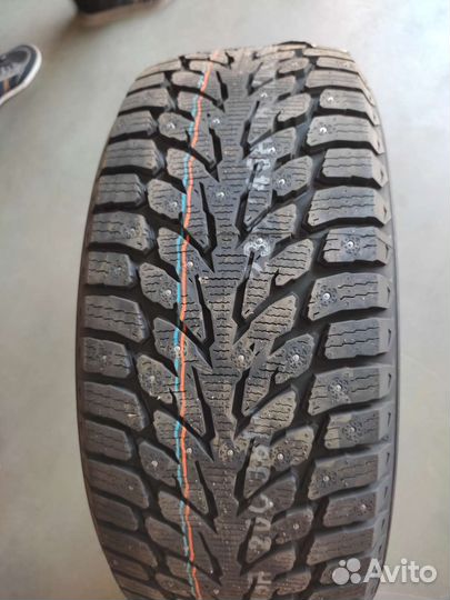 Kumho WinterCraft Ice Wi32 235/45 R18 98T
