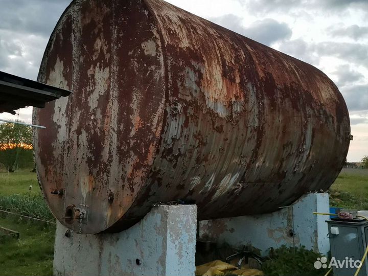 Бочка 25 кубов с ложементами