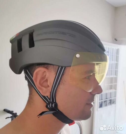 Велошлем с визором (новый) Promend