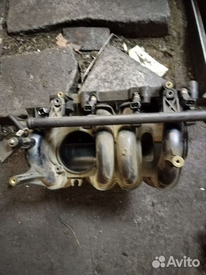 Впускной коллектор renault logan с форсунками