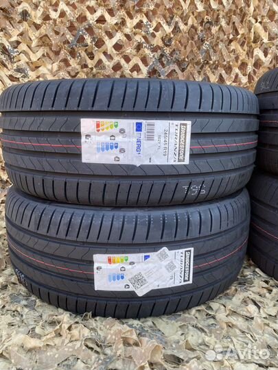 Bridgestone Turanza 6 245/45 R19 и 275/40 R19 102Y