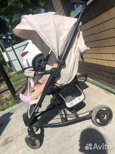 Прогулочная коляска