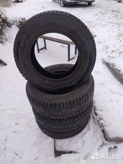 Продам резину зимнюю 16