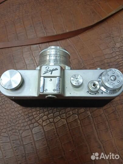 Пленочный фотоаппарат Заря