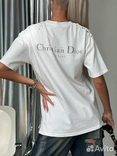 Стильная футболка Dior (топ 2024)