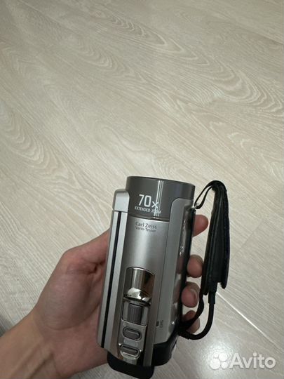 Видеокамера Sony DCR-SX85E
