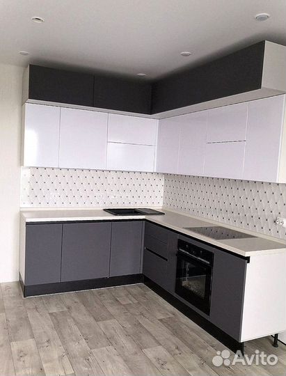 Кухня в потолок