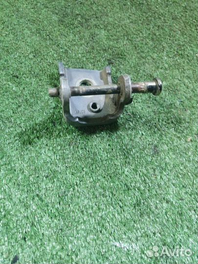 Петля двери задняя правая Citroen C5