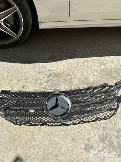 Решетка радиатора mercedes w205 оригинал