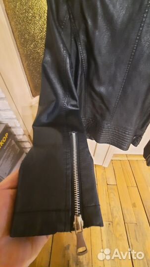 Куртка из экокожи черная