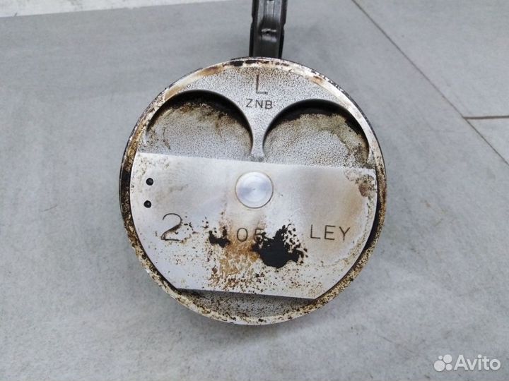 Поршень с шатуном Инфинити