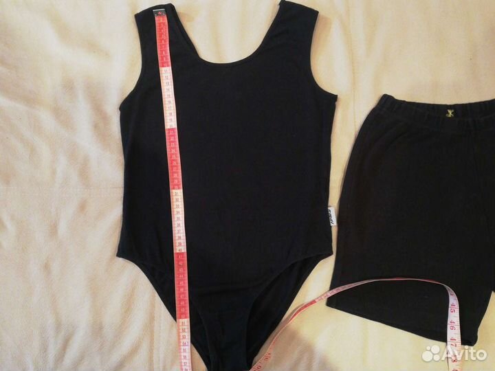 Спортивный боди и шорты 146