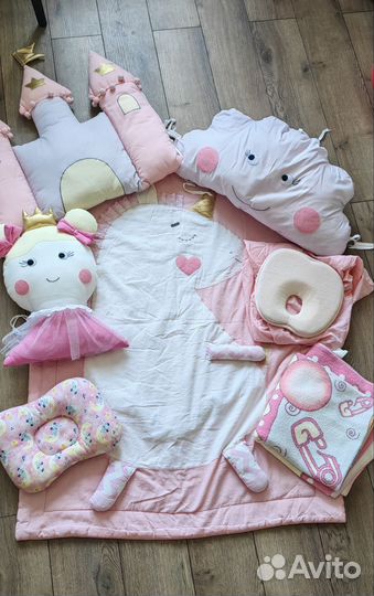 На доставке Бортики в кроватку набор