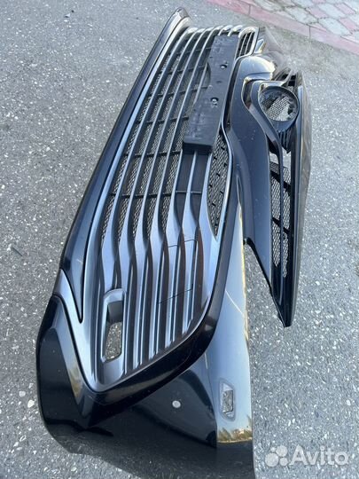 Передний бампер от 70-го камри оригинал