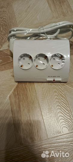 Розетка DC 5V MAX. 2.1A