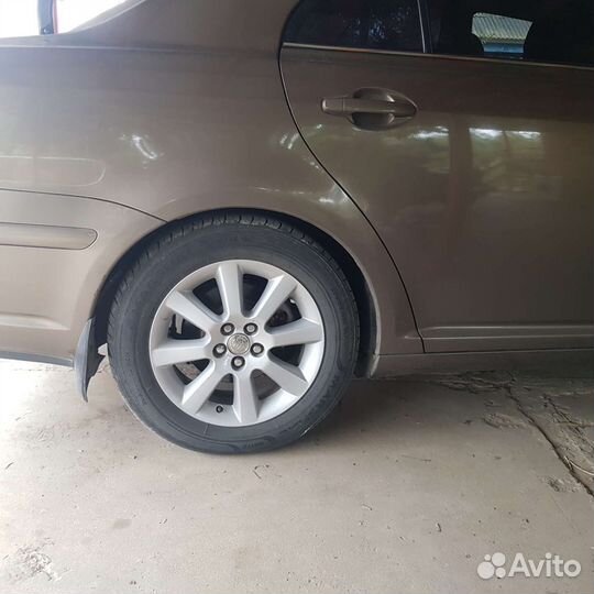 Задние пружины Тойота Авенсис (Калдина)