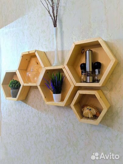 Полка настенная соты