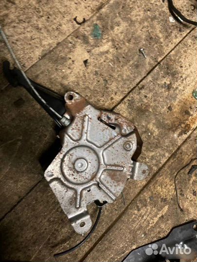 Рычаг стояночного тормоза Cadillac Escalade 3