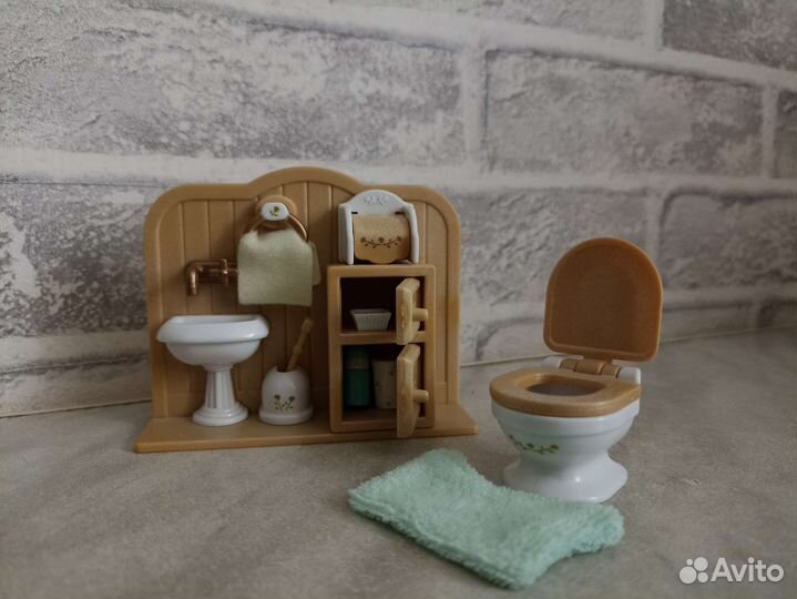 Домик кукольный