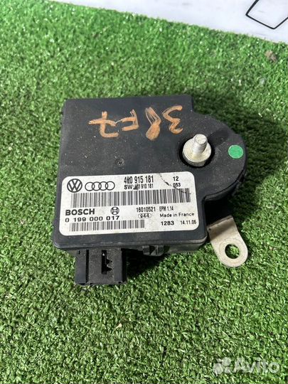 Блок управления АКБ Audi Q7 4L 3.0TDI 2010