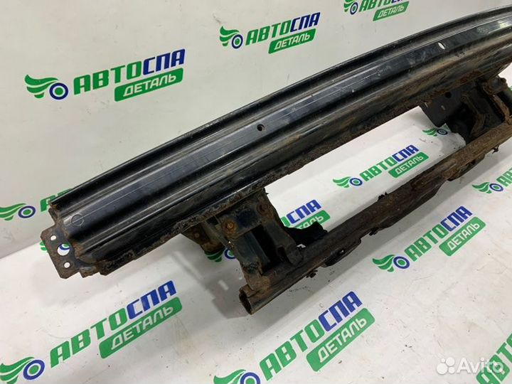 Усилитель бампера передний Land Rover Discovery 3