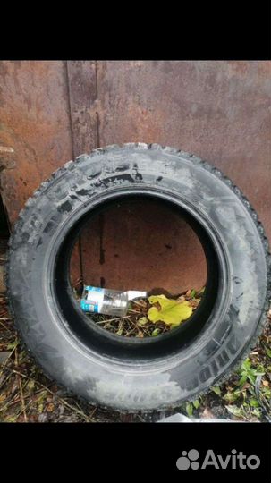 Bridgestone Ice Cruiser 7000 215/60 R16