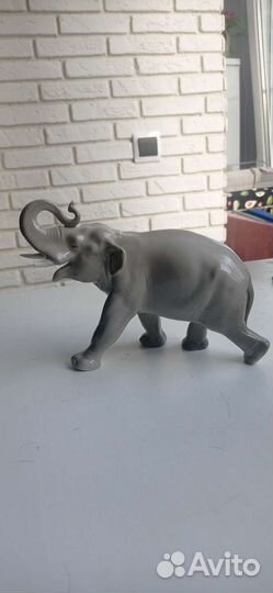 Статуэтка слон фарфоровые