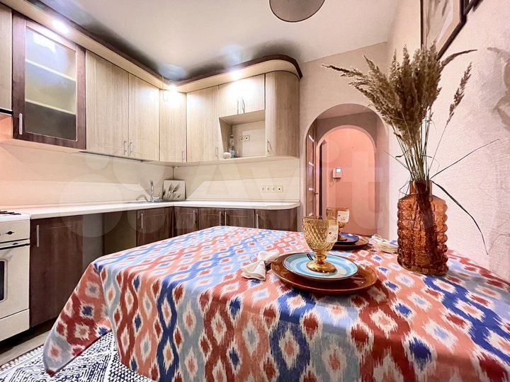 2-к. квартира, 54 м², 4/9 эт.