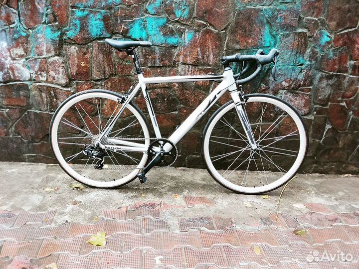 Велосипед шоссейный новый