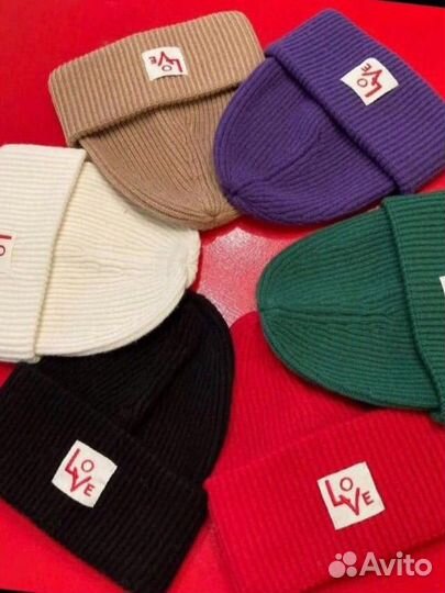 Новая итальянская шапочка Vicolo, Kontatto