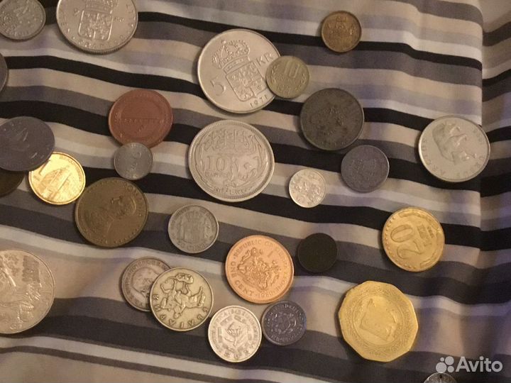 Продам серебрянные монеты