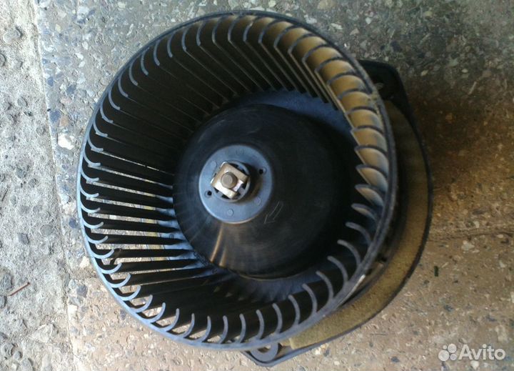 Моторчик печки 