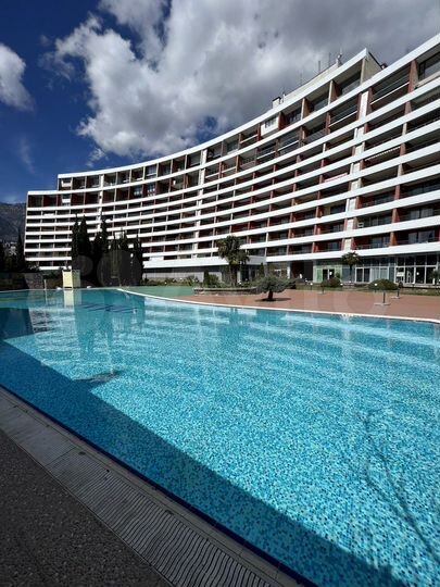 2-к. квартира, 75 м², 1/12 эт.