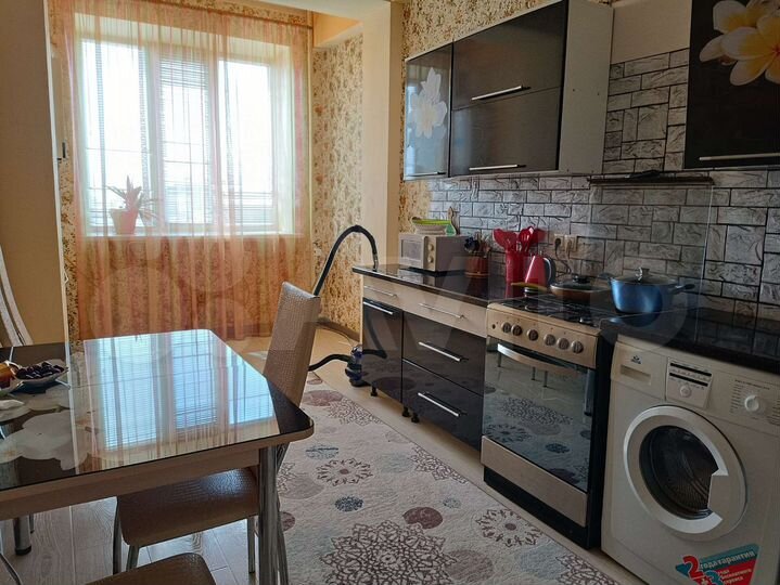 2-к. квартира, 65 м², 2/9 эт.