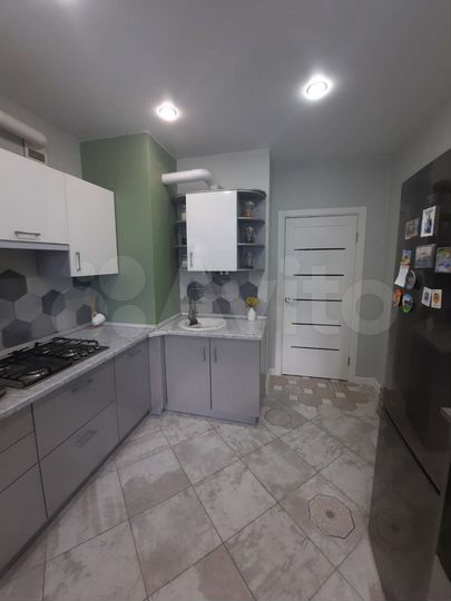 2-к. квартира, 60 м², 3/10 эт.