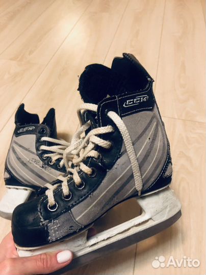 Коньки хоккейные ссм